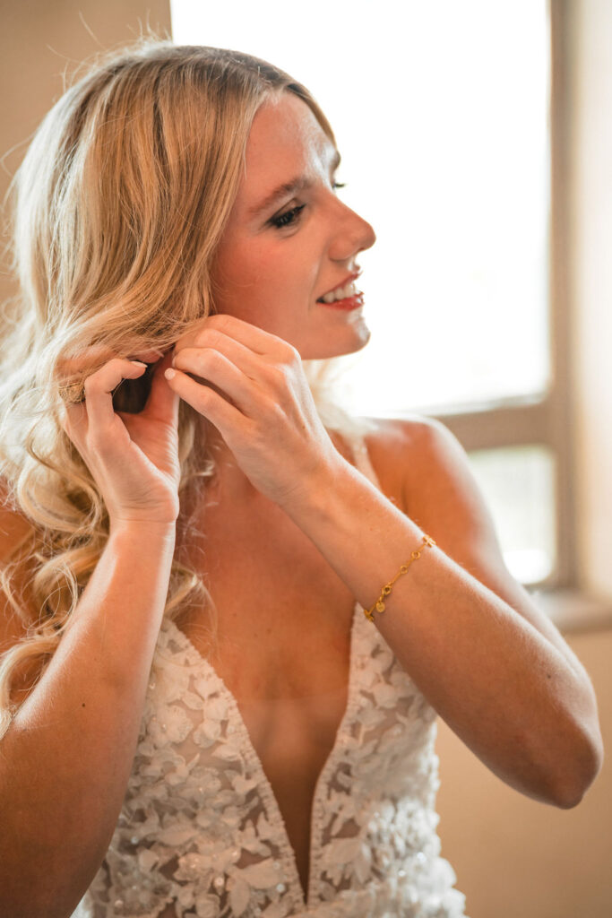 Bride getting ready at Smith Cabin Aspen