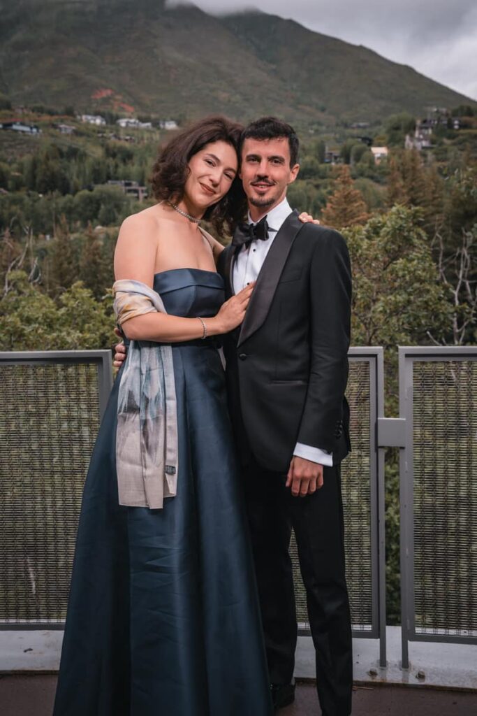 Aspen Event Photography with Instant Sharing capturing an elegant couple portrait with mountain views